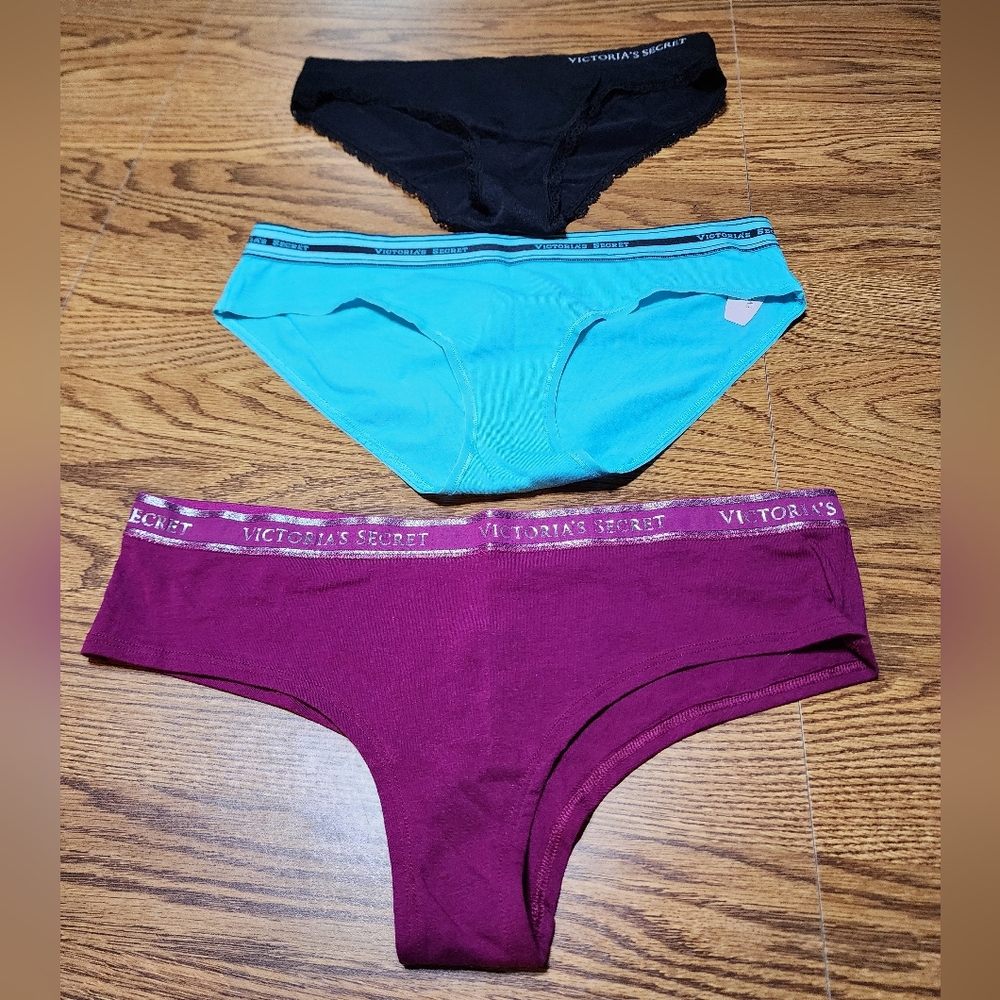NWT Victoria Secret Cheeky Size M/L